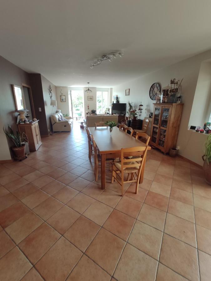 לינה וארוחת בוקר Balaze Bienvenue Chez Joelle Et Andre Au 207 מראה חיצוני תמונה